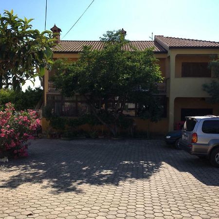 Apartment Dalmatini Tar-Vabriga Exterior photo